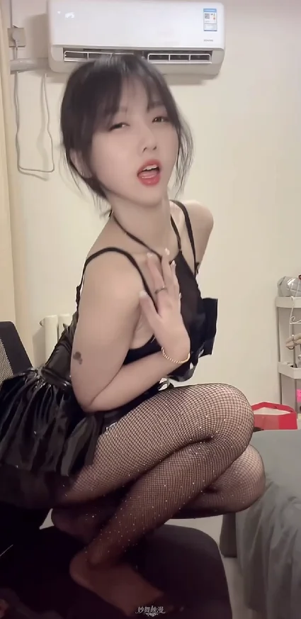 快手主播@苏苏baby精选舞蹈视频回放合集原版无水30V4GB